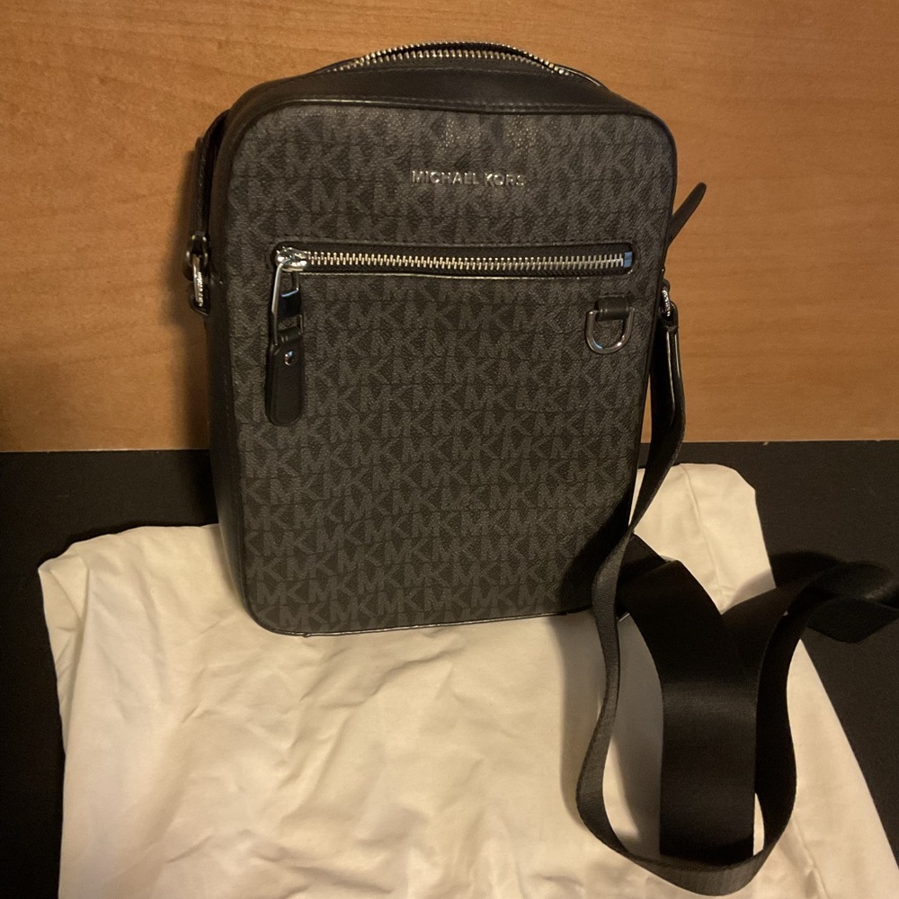 Michael Kors Black/Gray Logo Crossbody Bag